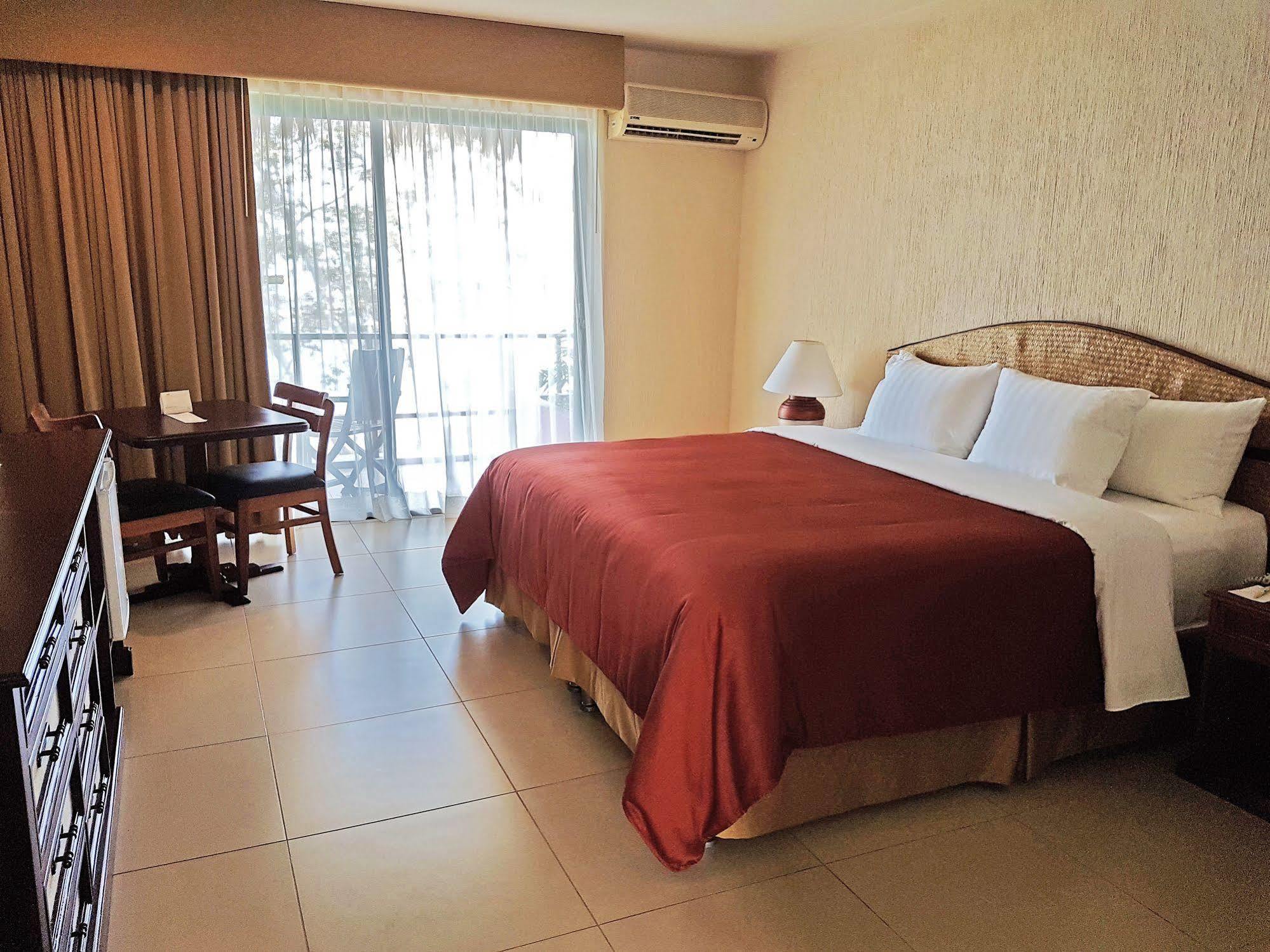 Camino Real Tikal‎ 5* El Remate