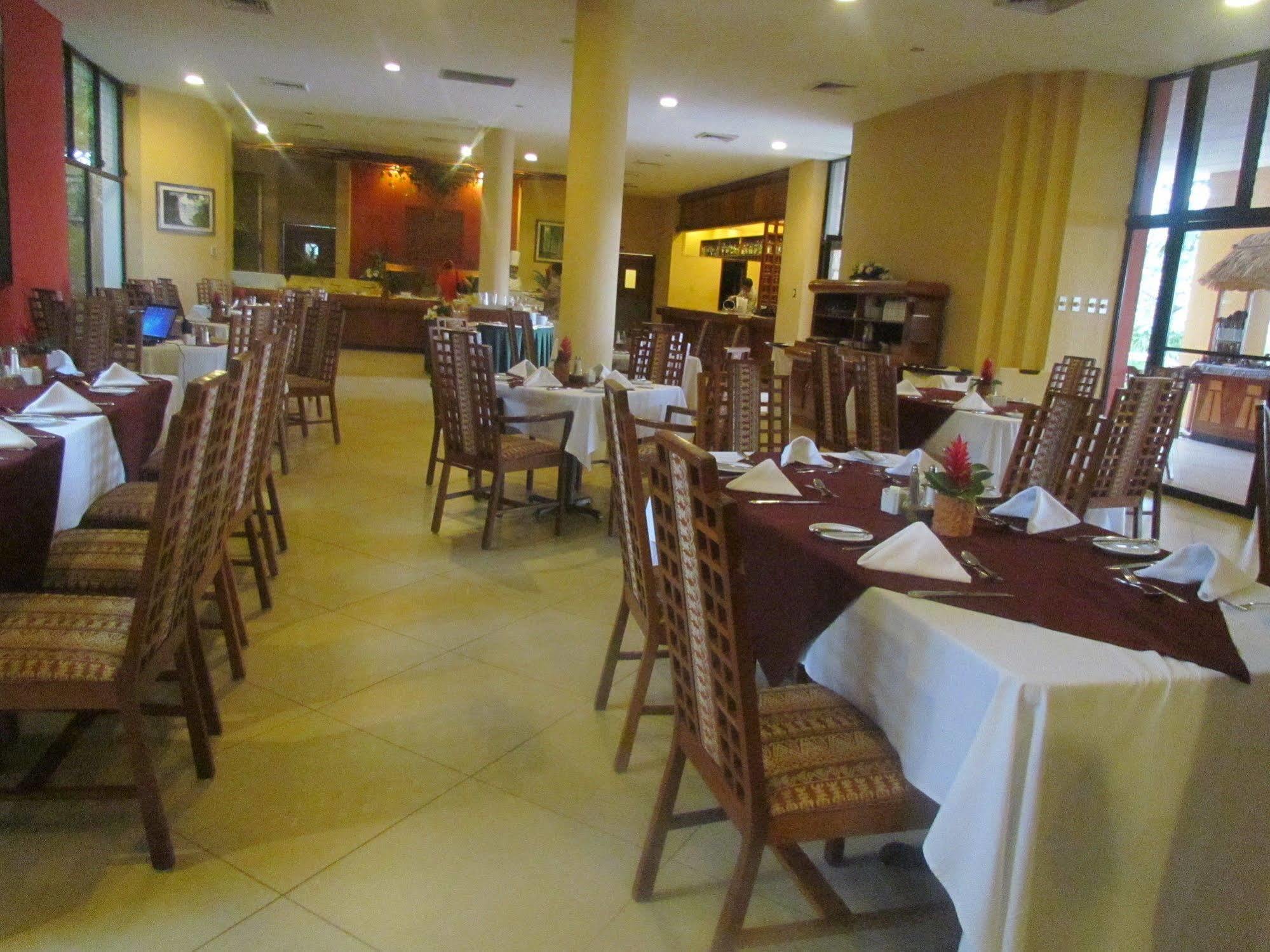 Hotel Camino Real Tikal‎